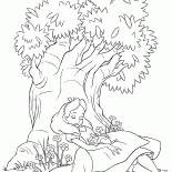 Alice unter dem Baum eingeschlafen
