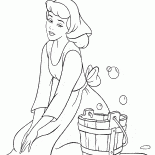 Cinderella wäscht den Boden