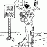 Mädchen zu Fuß unterwegs